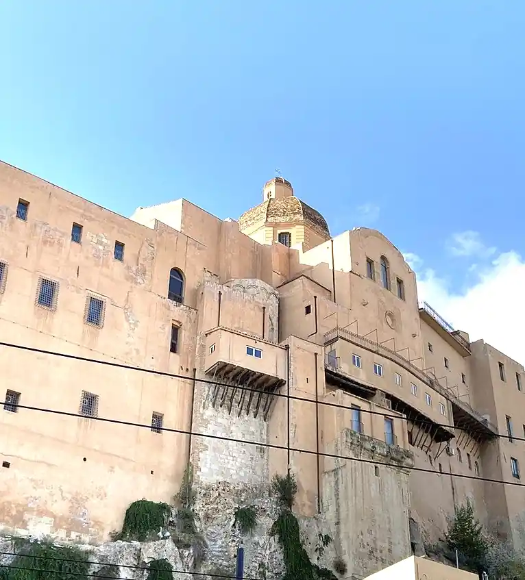 Interno della Cattedrale di Cagliari