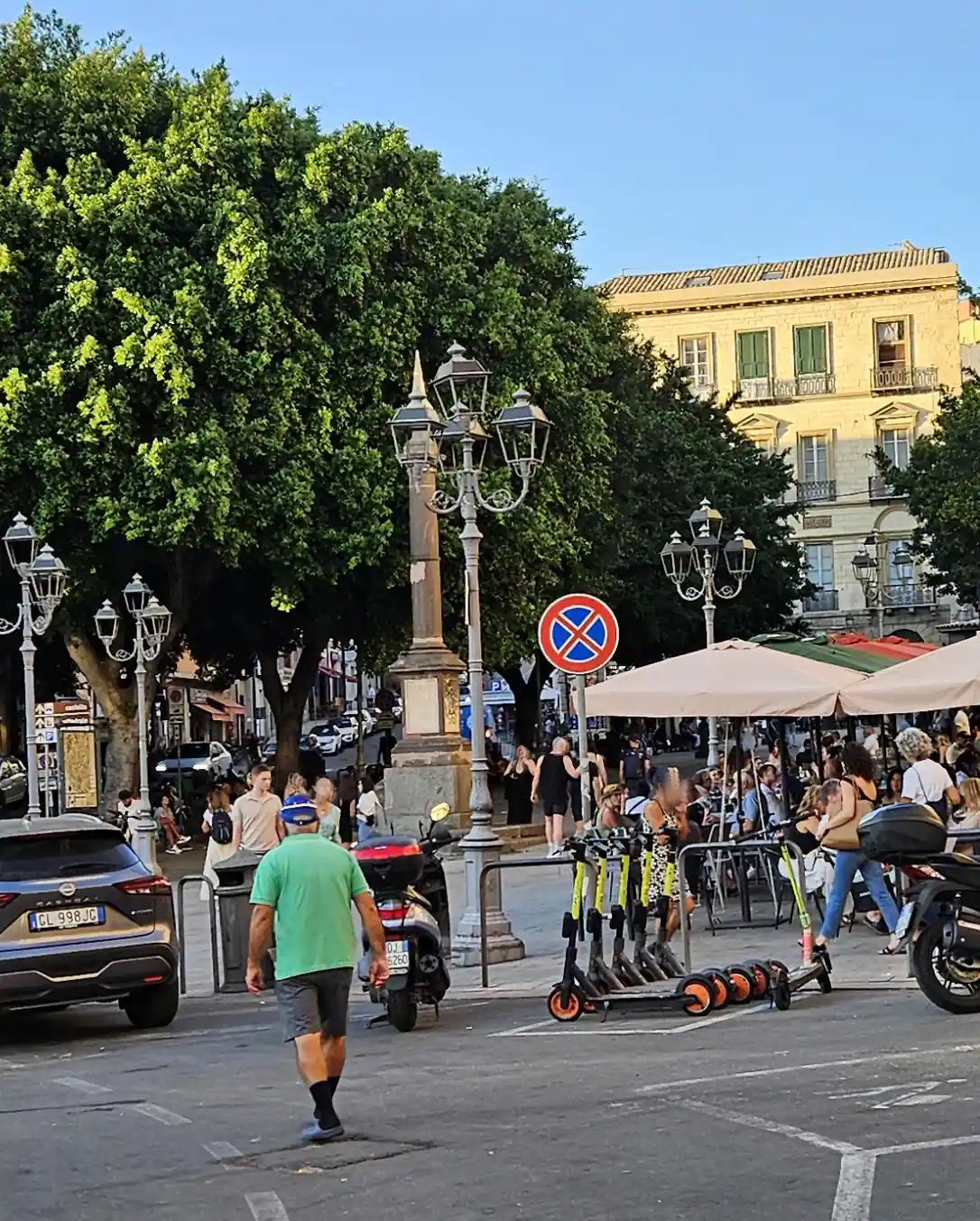 Colonna della Pace in Piazza Yenne