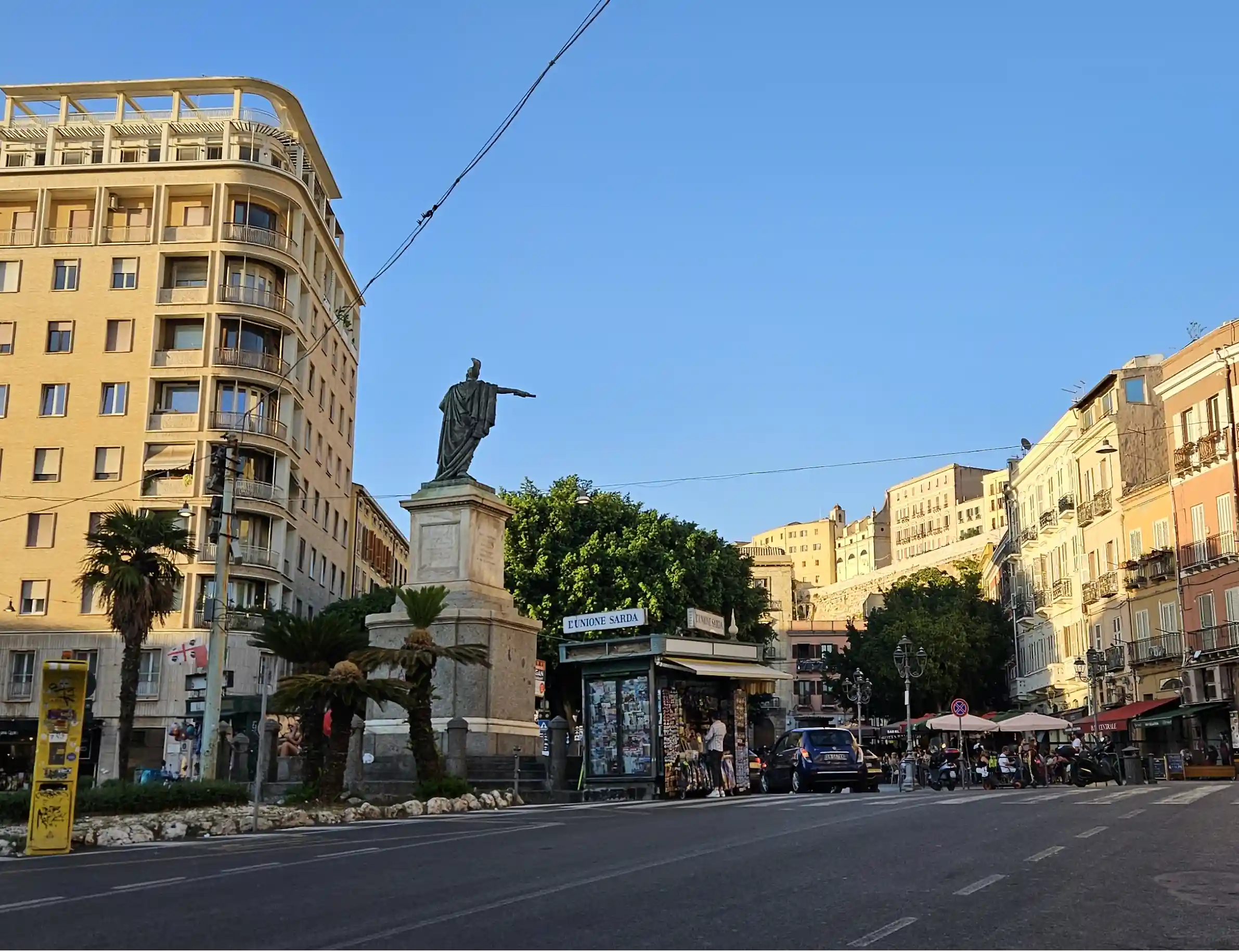 Piazza Yenne a Cagliari